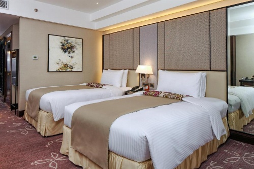 Diamond Hotel image 2